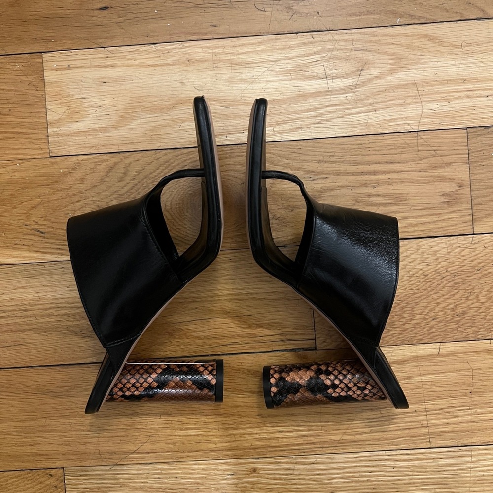 J.Crew Black Rounded-Heel Thong Sandals in Leather Snakeskin | Size 8